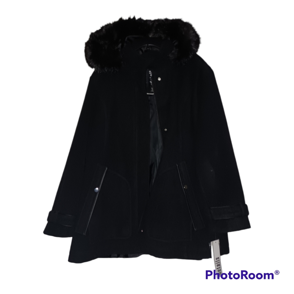 I.n.t.d.e.t.a.i.l coat